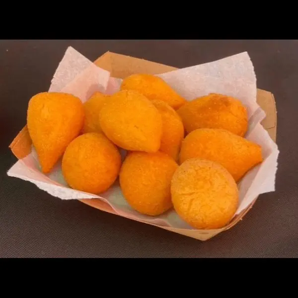 Coxinha de camarão com requeijão