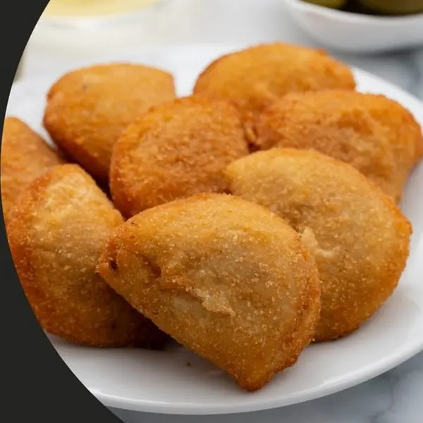 Risoles de salmão com cream cheese